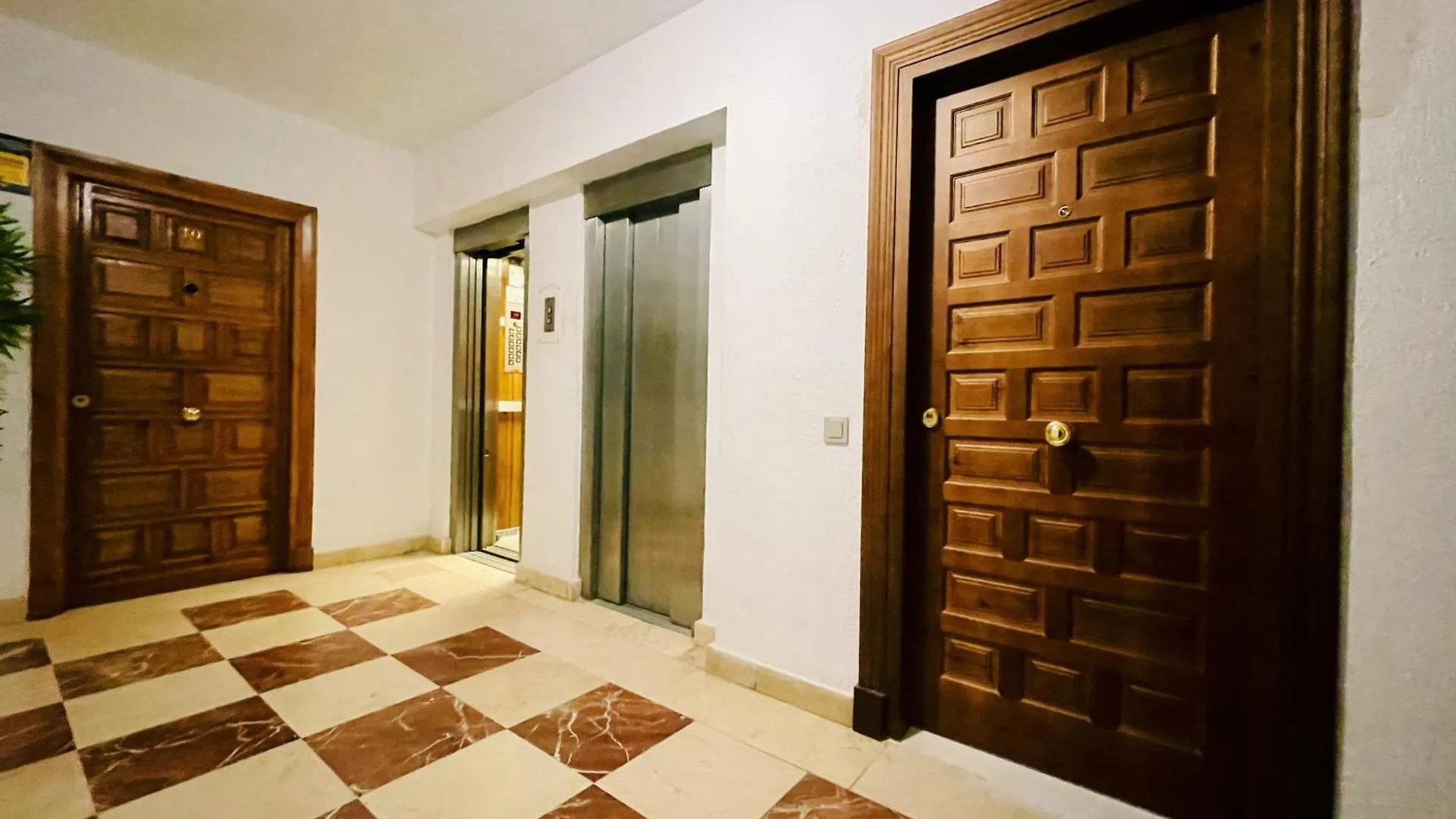 Luxury Beachfront Apartment Fuengirola 0*,  Španělsko